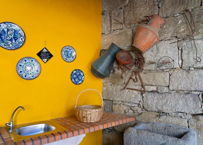 Casa Castanhas - Near Geres 度假居 *